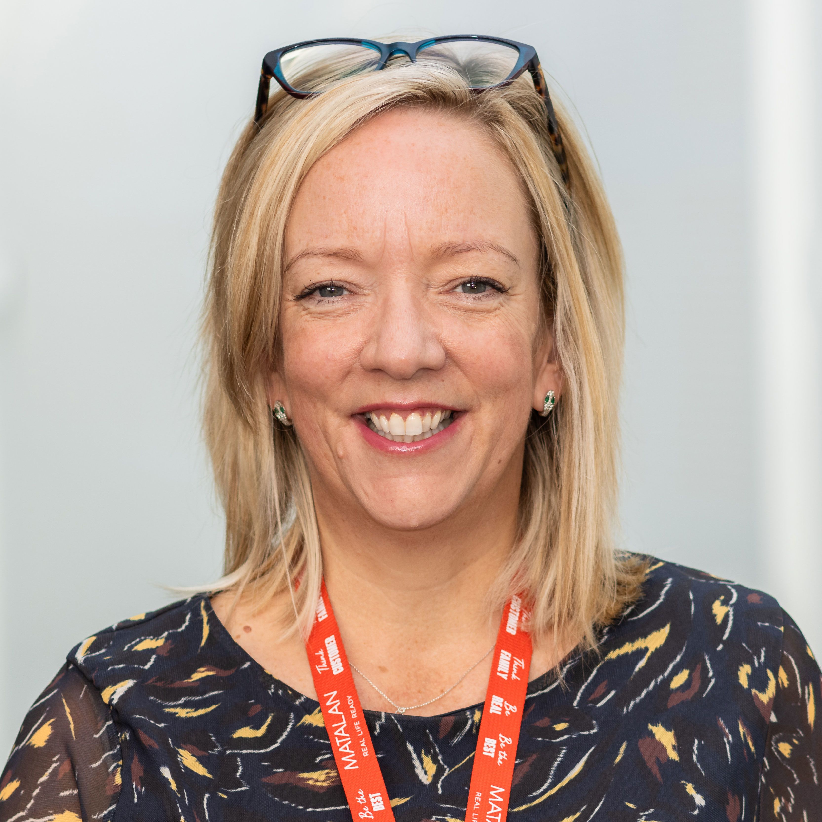 Katherine Davis, Matalan