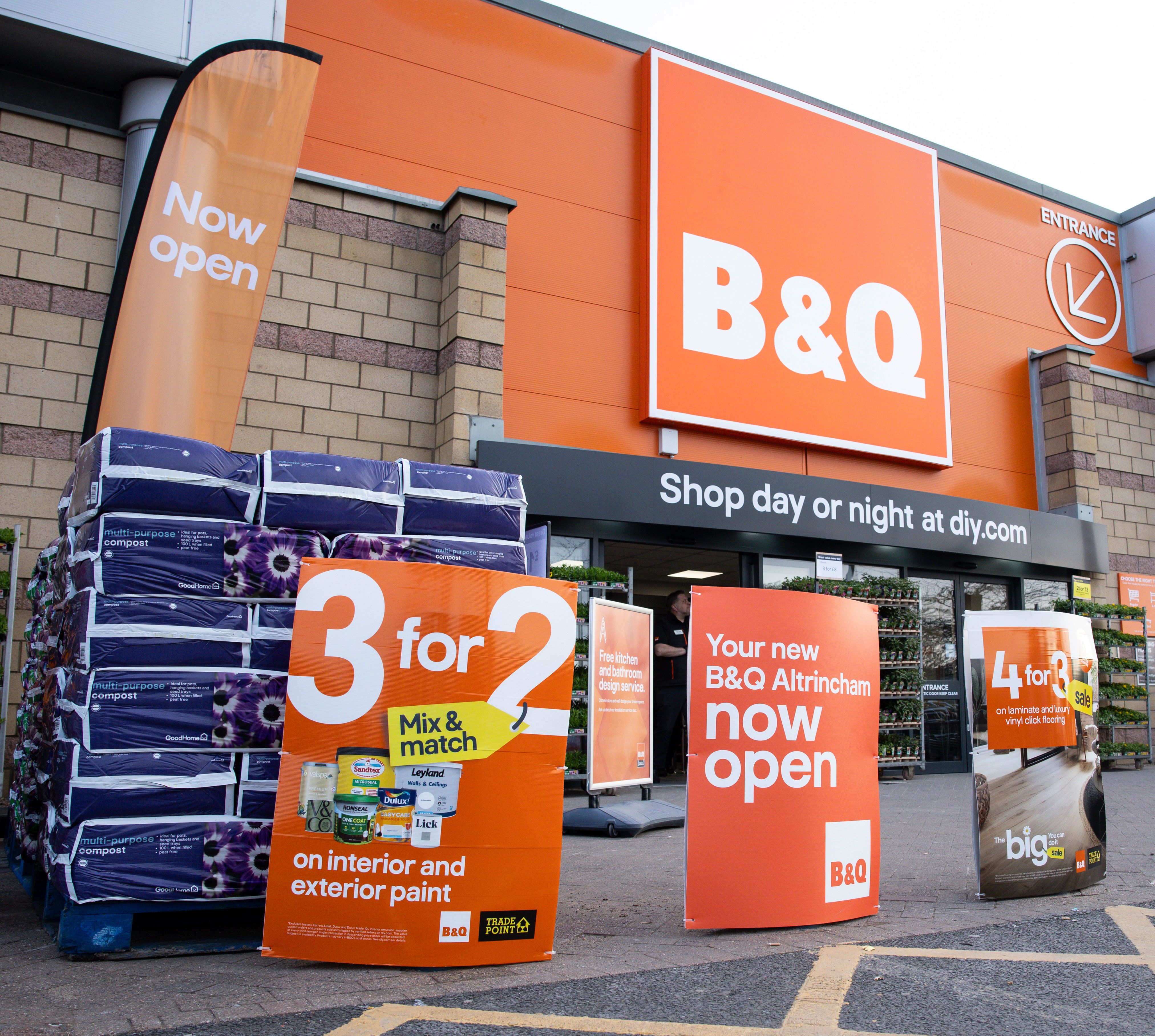 Exterior of B&Q St Helen's store